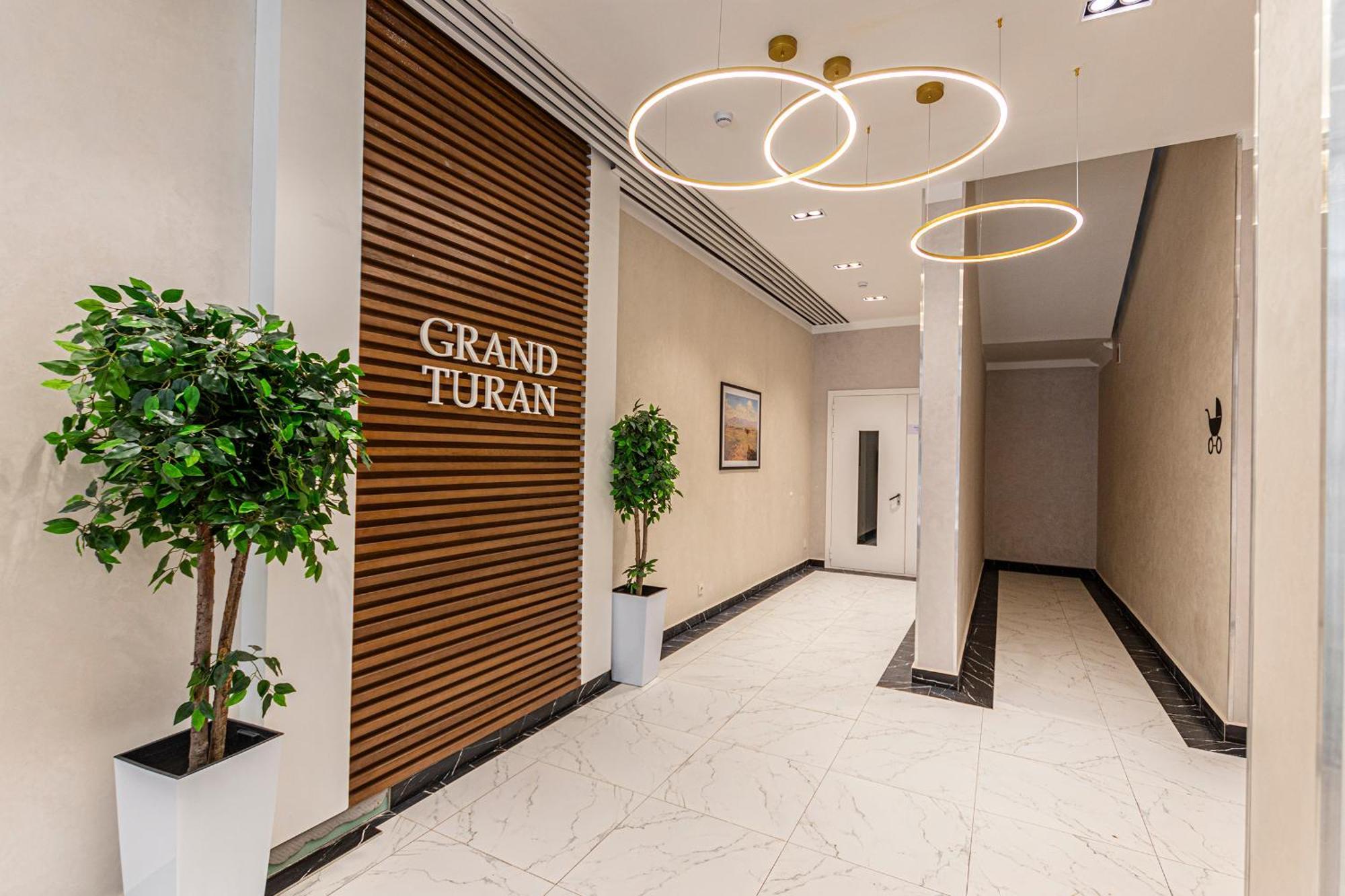 Raisson Aparthotel G84 Хан Шатыр Astana Exteriér fotografie